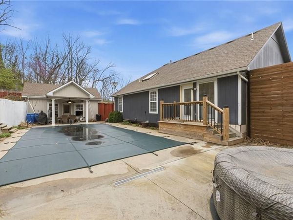 21201 E 51ST TERRACE Court, Blue Springs, MO 64015