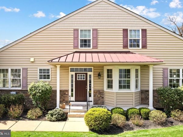 587 E TOWNSHIP LINE ROAD E, Unit 1, BLUE BELL, PA 19422