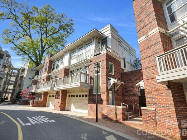 923 Gracie Way , Charlotte, NC 28204