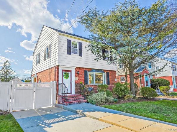 72 Spruce Street , West Hempstead, NY 11552