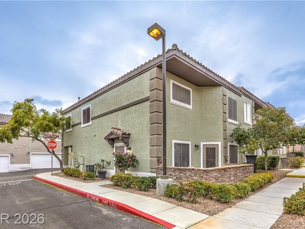 10450 Gold Shadow Avenue, Las Vegas, NV 89129