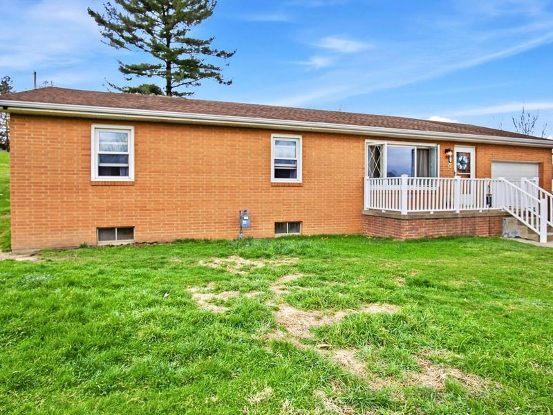 27 Marshdale Road, Zanesville, OH 43701 Photo 2