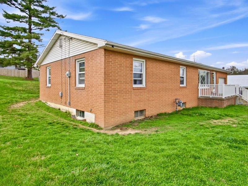 27 Marshdale Road, Zanesville, OH 43701 Photo 3