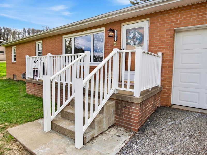 27 Marshdale Road, Zanesville, OH 43701 Photo 6