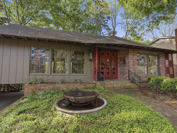 405 Wood Dale Drive, Jackson, MS 39216