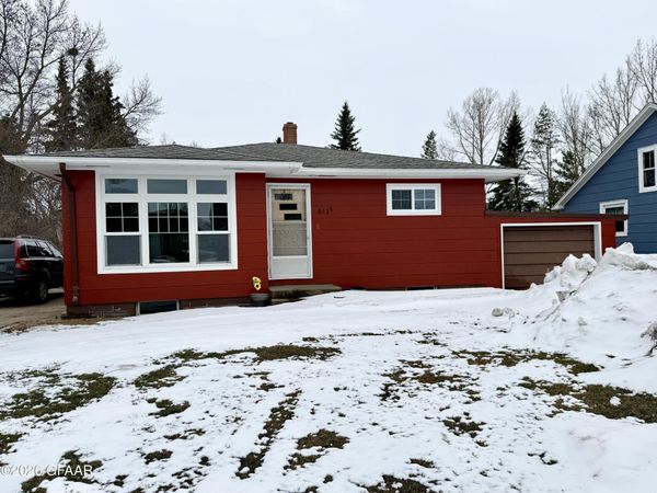 812 1/2 7TH Street , Langdon, ND 58249