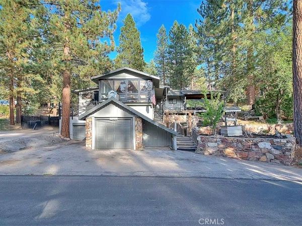 1002 CHEROKEE ST, Fawnskin, CA 92333