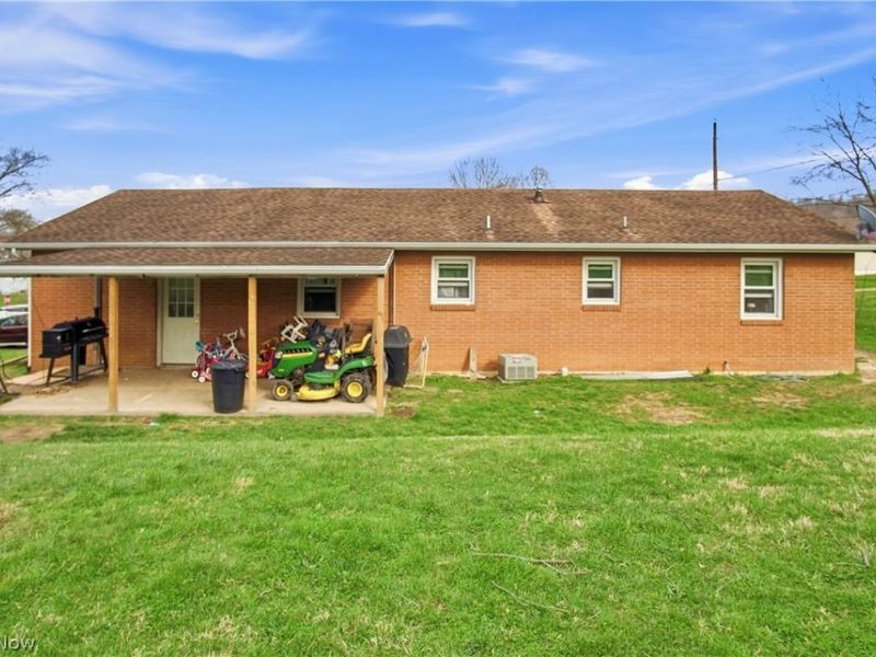 27 Marshdale Road, Zanesville, OH 43701 Photo 3