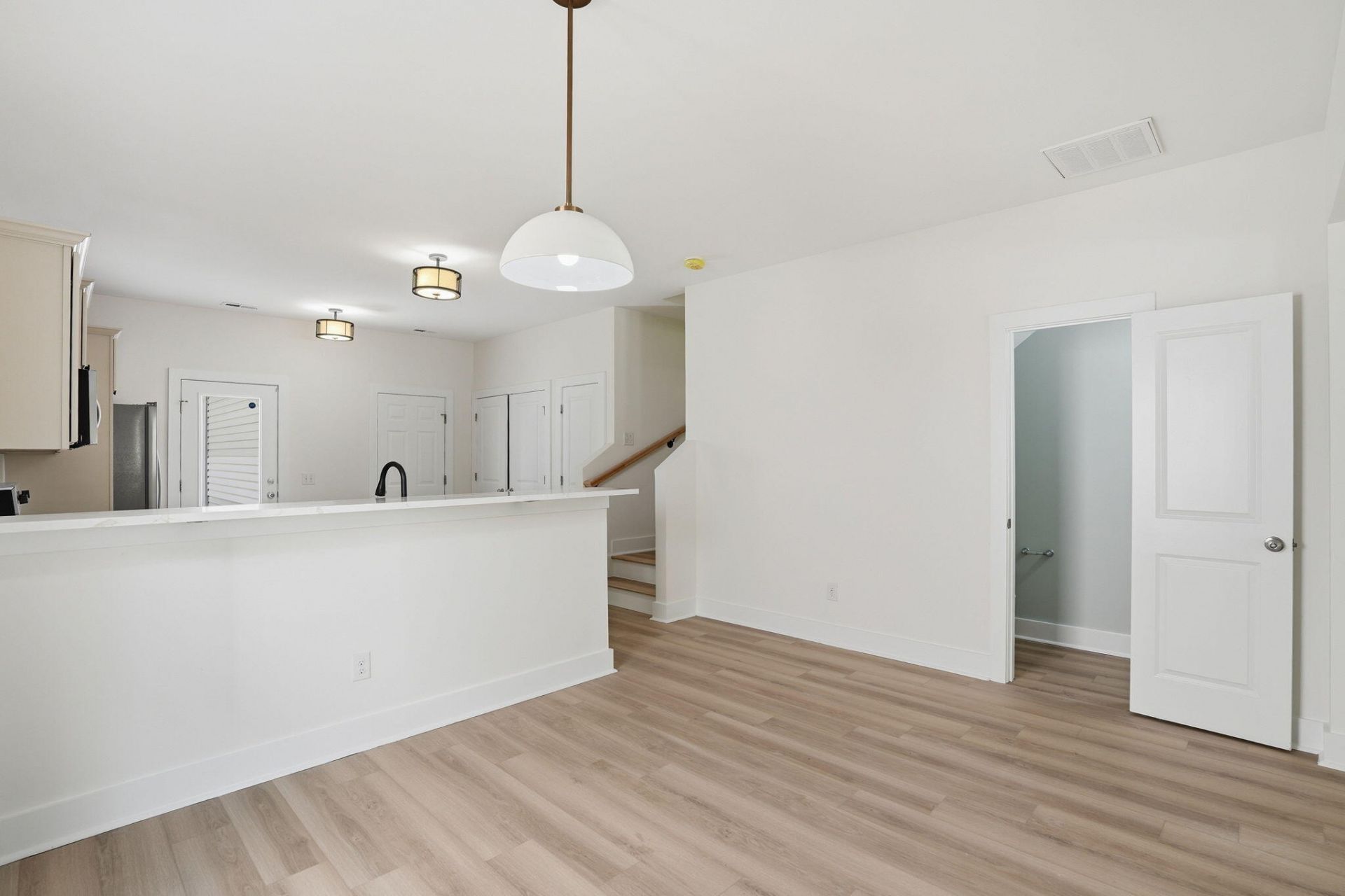 4938 Ballantine Drive Photo 8