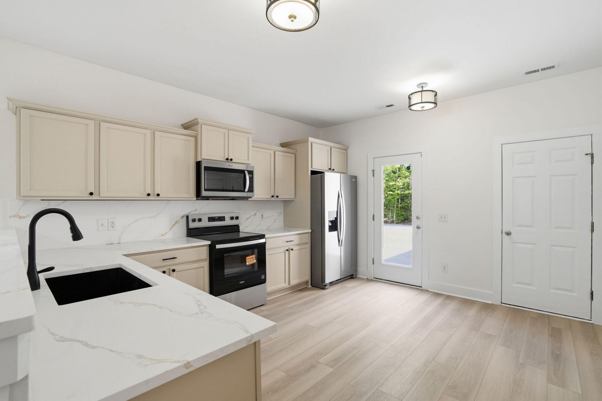 4938 Ballantine Drive Photo 9