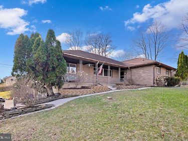 7 ARDMORE AVENUE, TAMAQUA, PA 18252