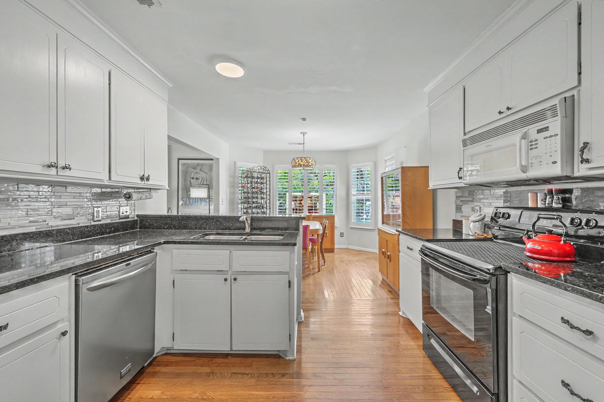 333 Riverland Drive Photo 14