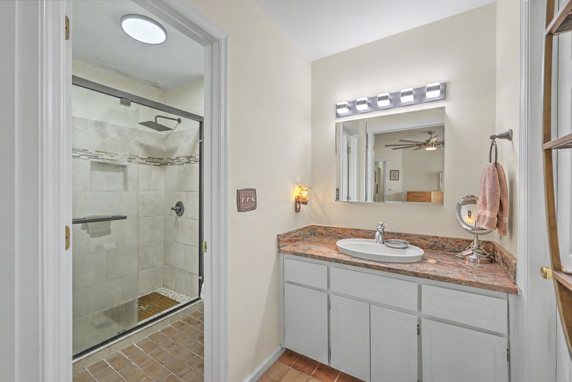 333 Riverland Drive Photo 25