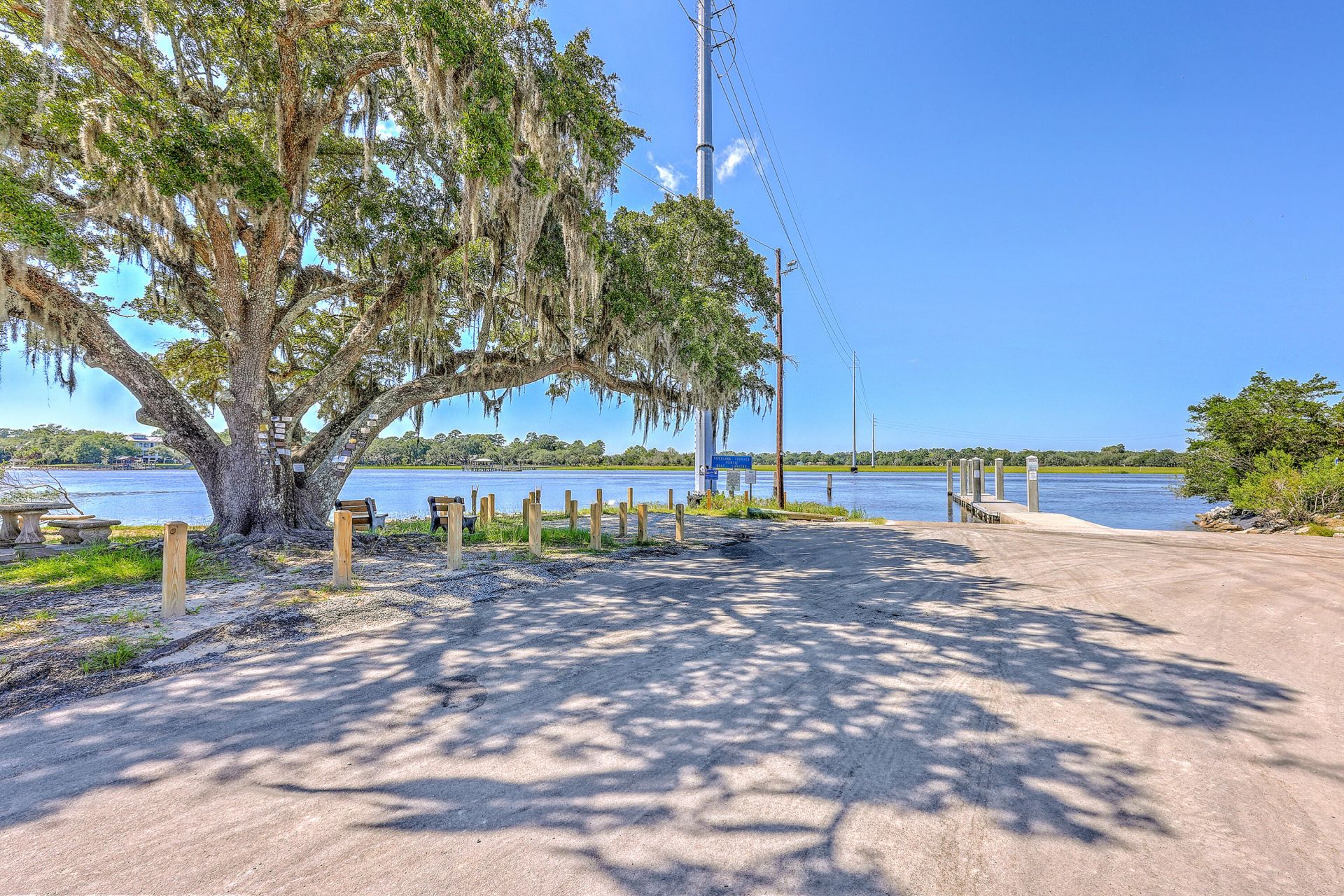 333 Riverland Drive Photo 33