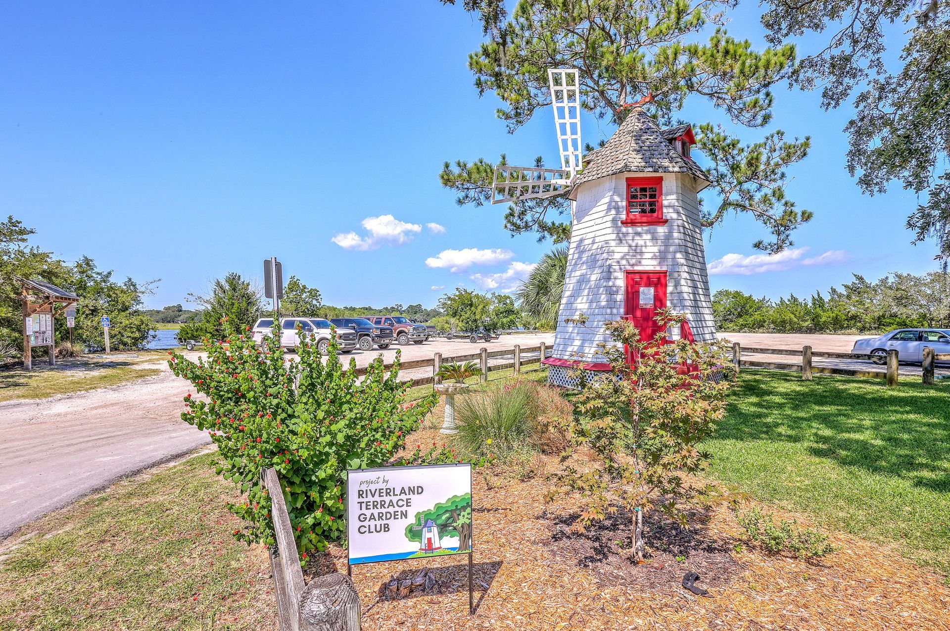 333 Riverland Drive Photo 37