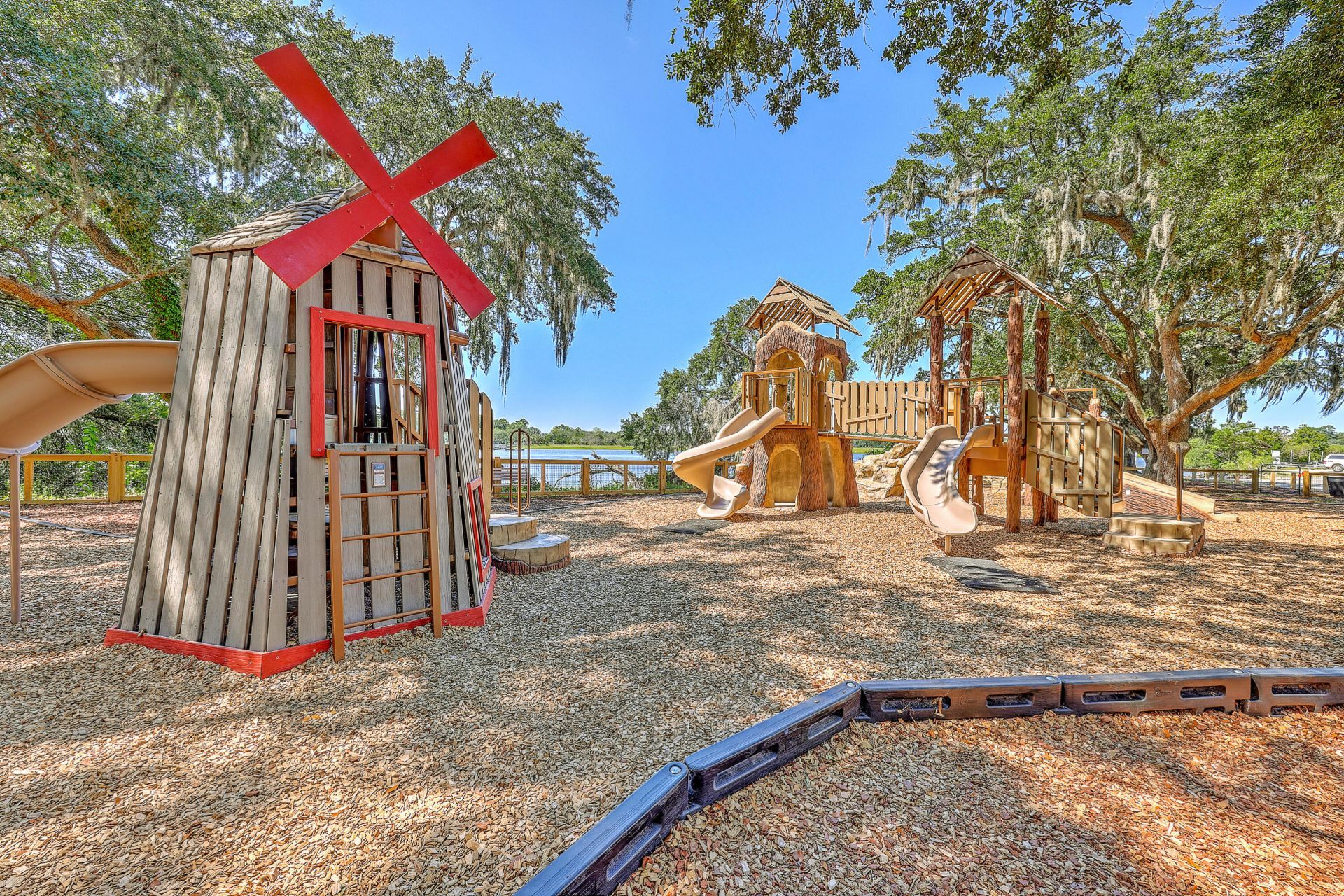 333 Riverland Drive Photo 38