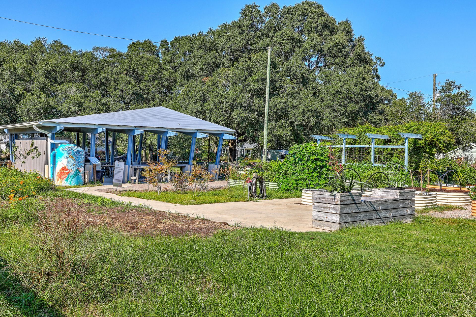 333 Riverland Drive Photo 41