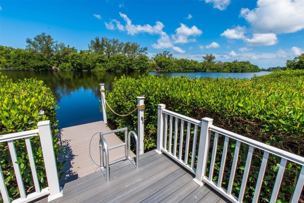 8302 Midnight Pass Road, Sarasota, FL 34242 Photo