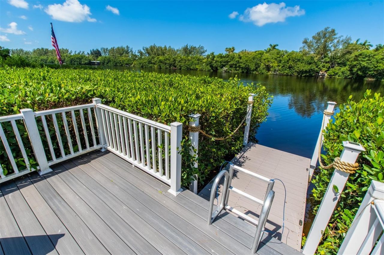 8302 Midnight Pass Road, Sarasota, FL 34242 Photo