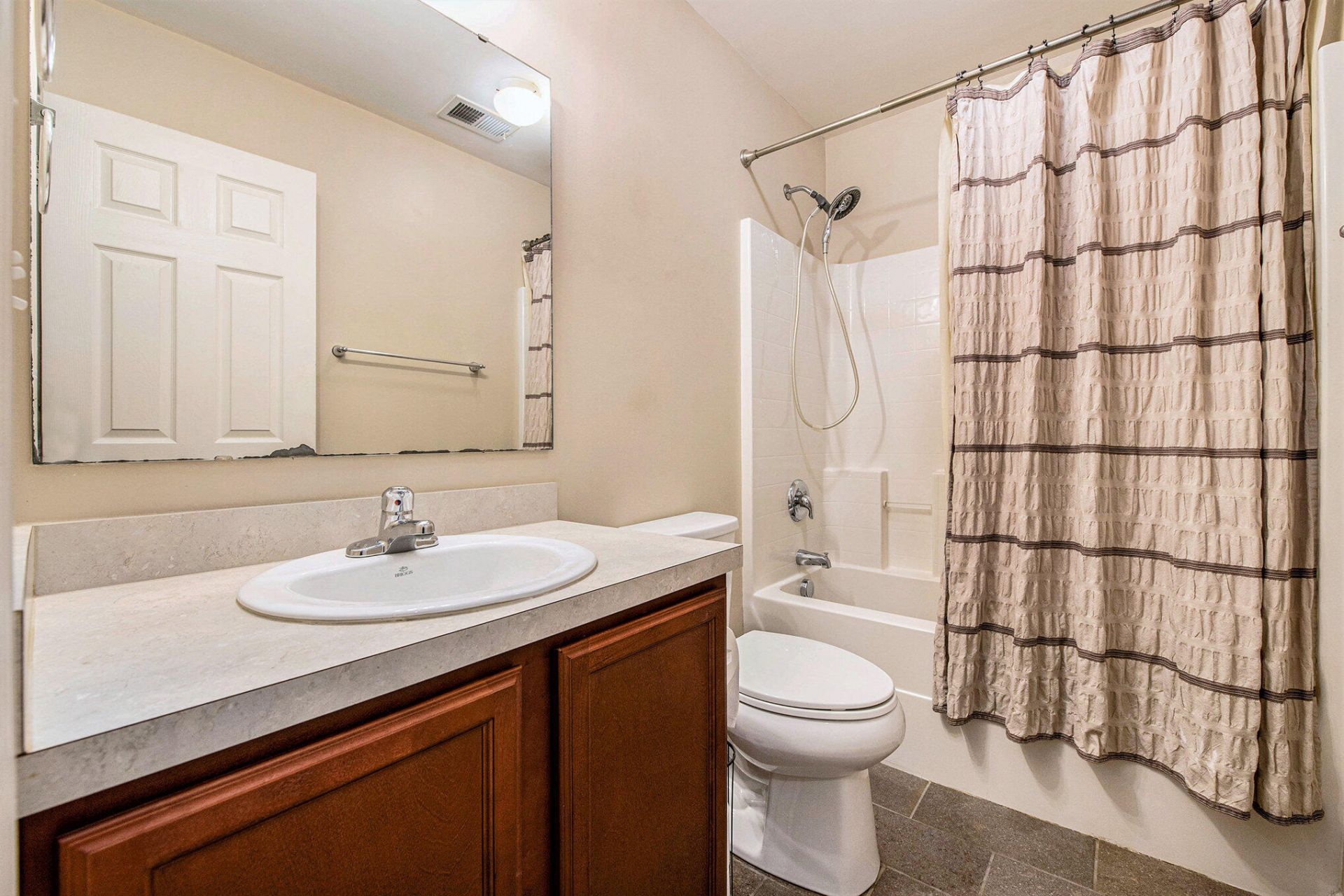 1044 Steelechase Lane Photo 17