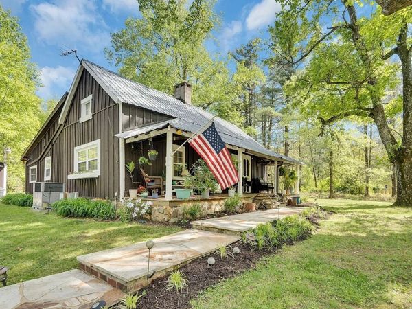 767 Sherwood Rd, Sewanee, TN 37375