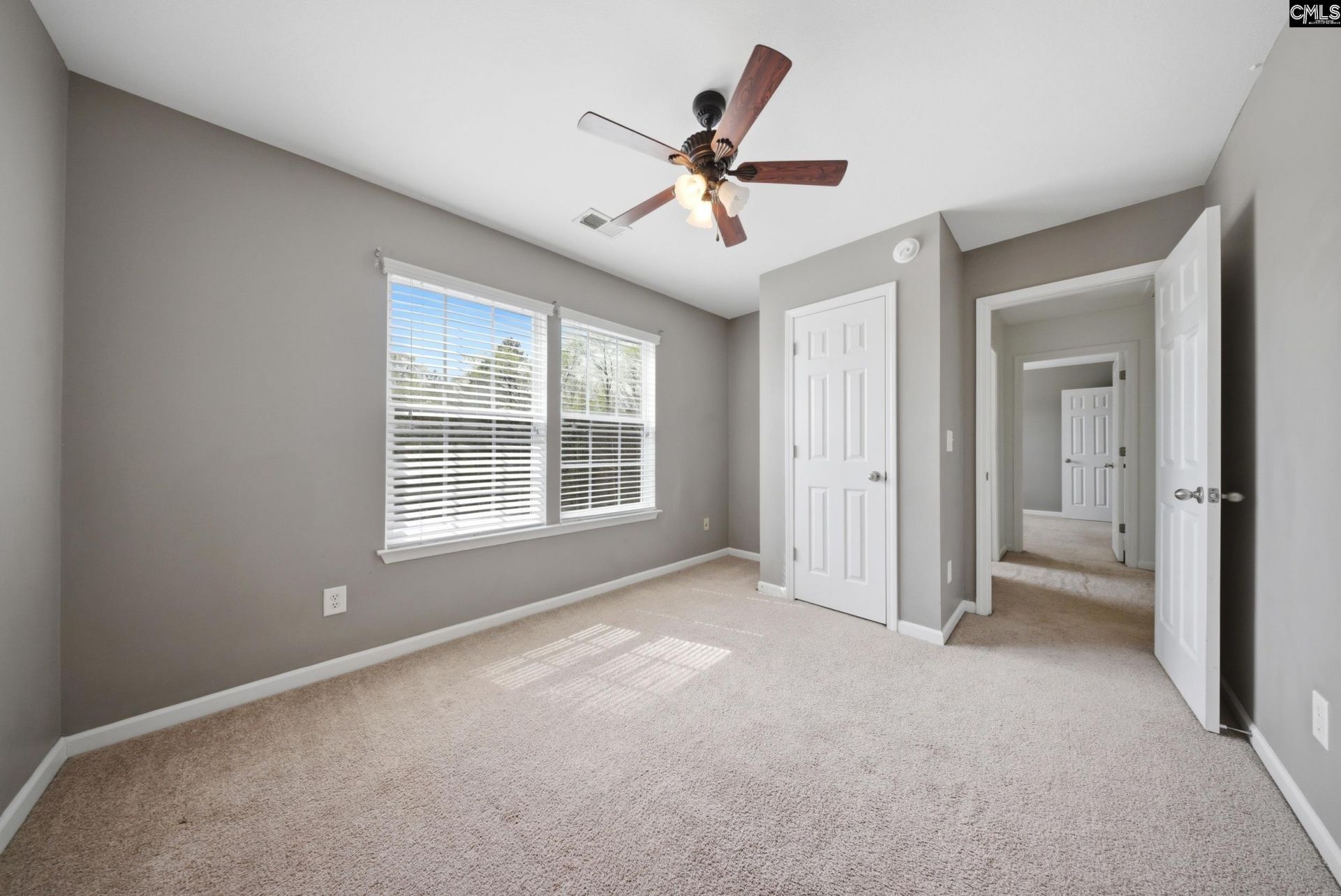 105 Saskatoon Drive  Photo 5