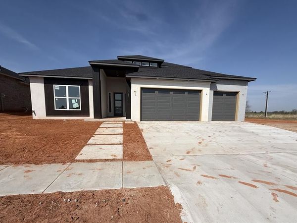 14601 Astor Lane, Yukon, OK 73099