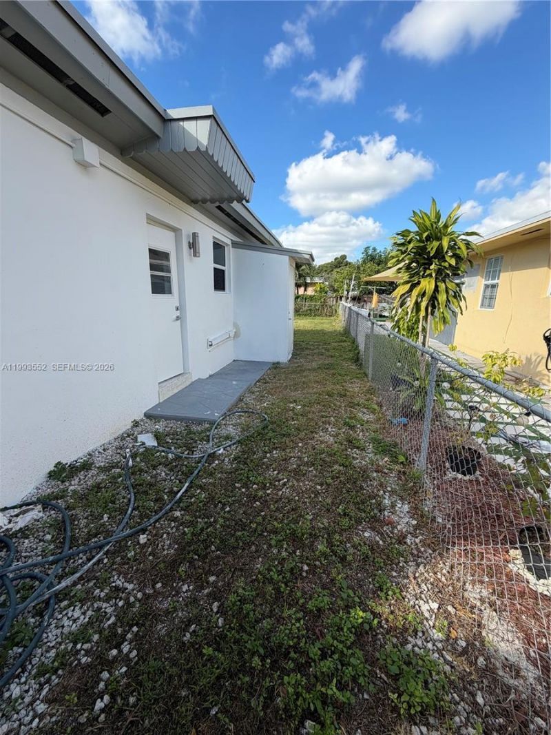 2784 SW 31st Pl, Miami, FL 33133 Photo