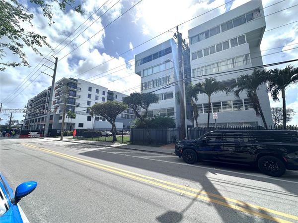750 NW 43rd Ave, Unit 416, Miami, FL 33126