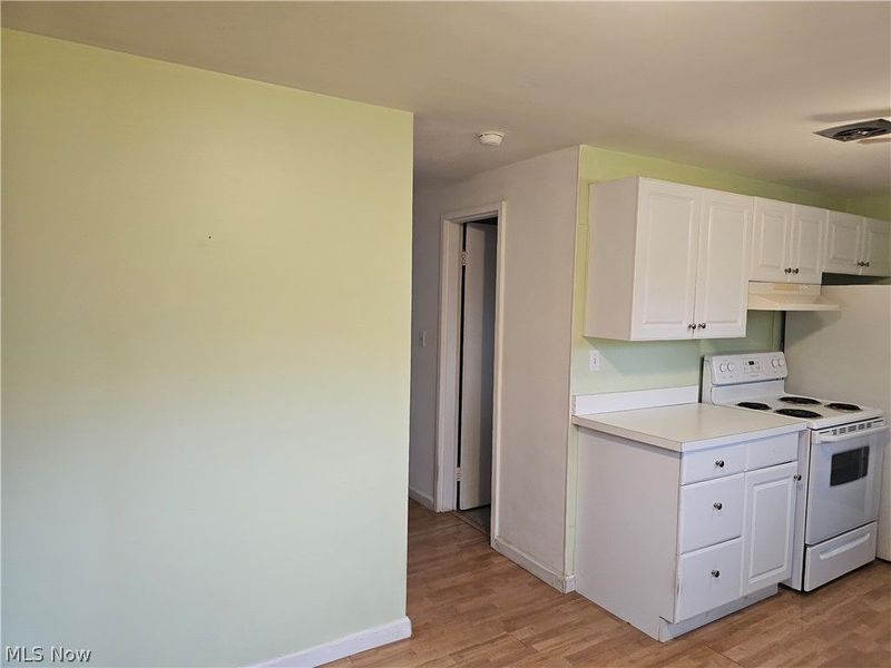 310 Cynthia Drive, Chardon, OH 44024 Photo 24