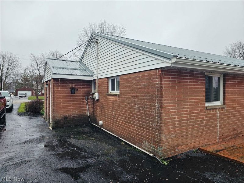 310 Cynthia Drive, Chardon, OH 44024 Photo 8