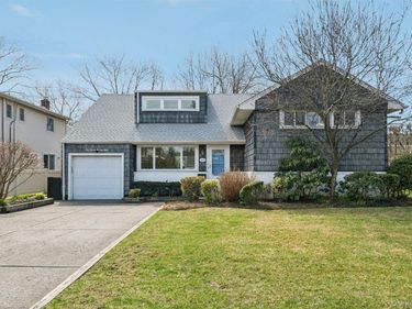 168 Glenmore Street, East Williston, NY 11596