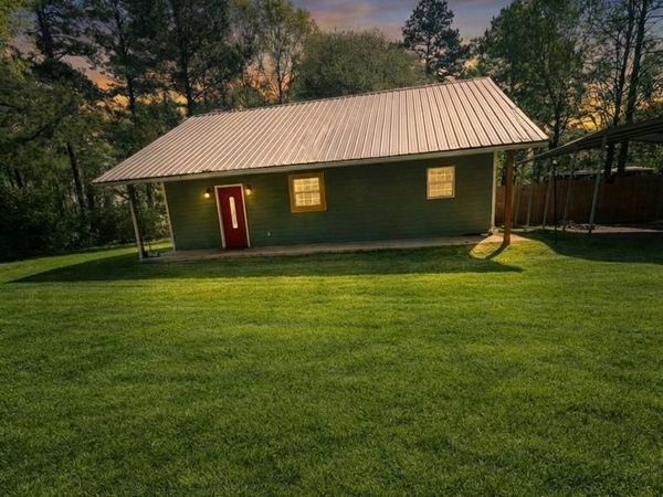 1146 Johnston Chapel Road, Summit, MS 39666