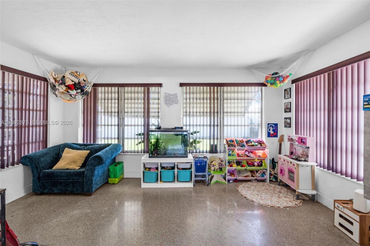 2221 Alcazar Dr , Miramar, FL 33023 Photo