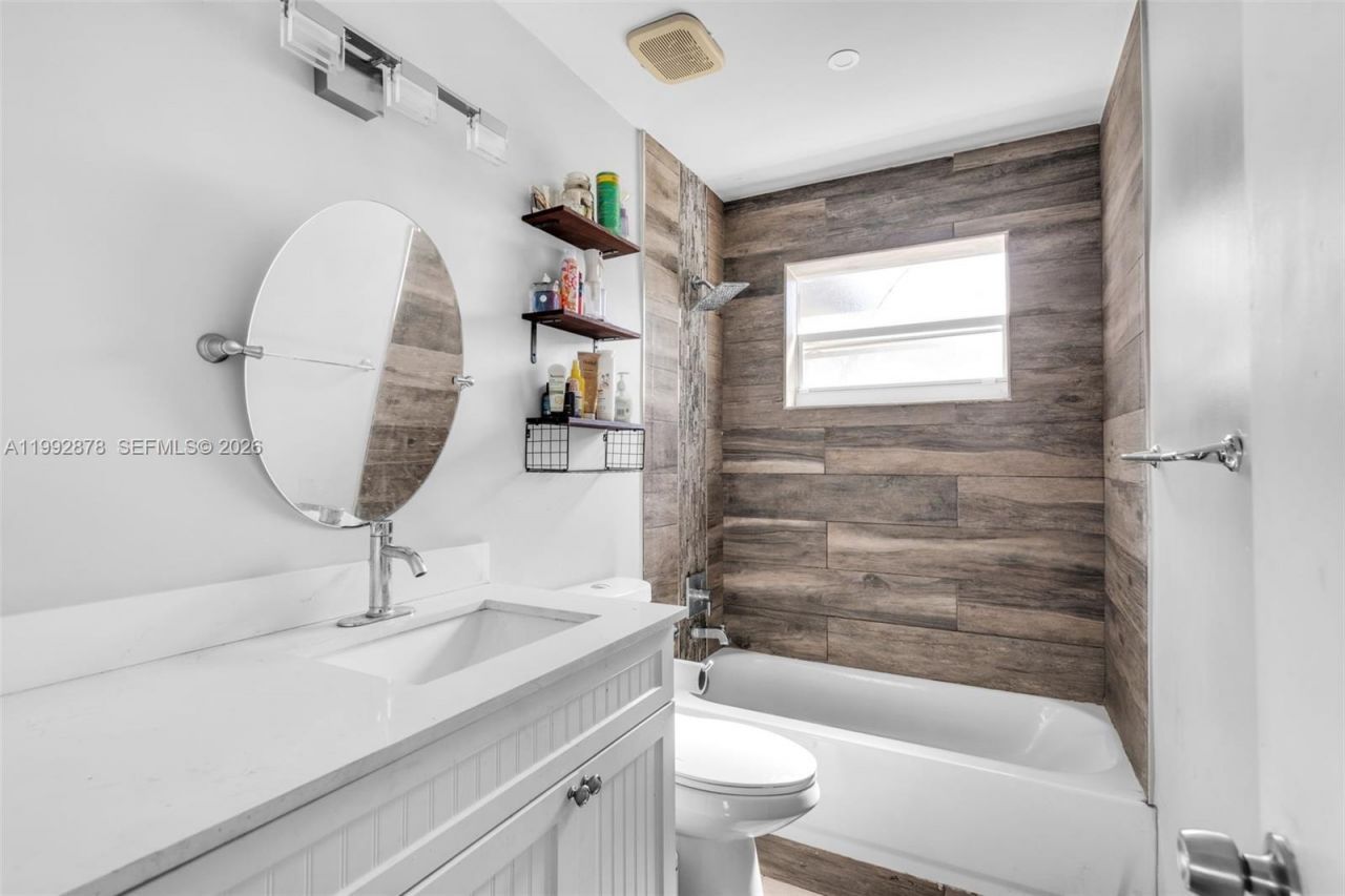 2221 Alcazar Dr , Miramar, FL 33023 Photo