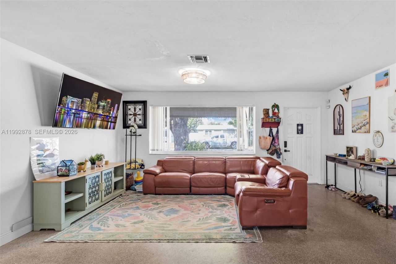 2221 Alcazar Dr , Miramar, FL 33023 Photo