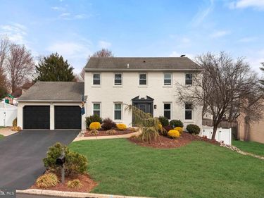 218 FOX HOLLOW, FEASTERVILLE TREVOSE, PA 19053