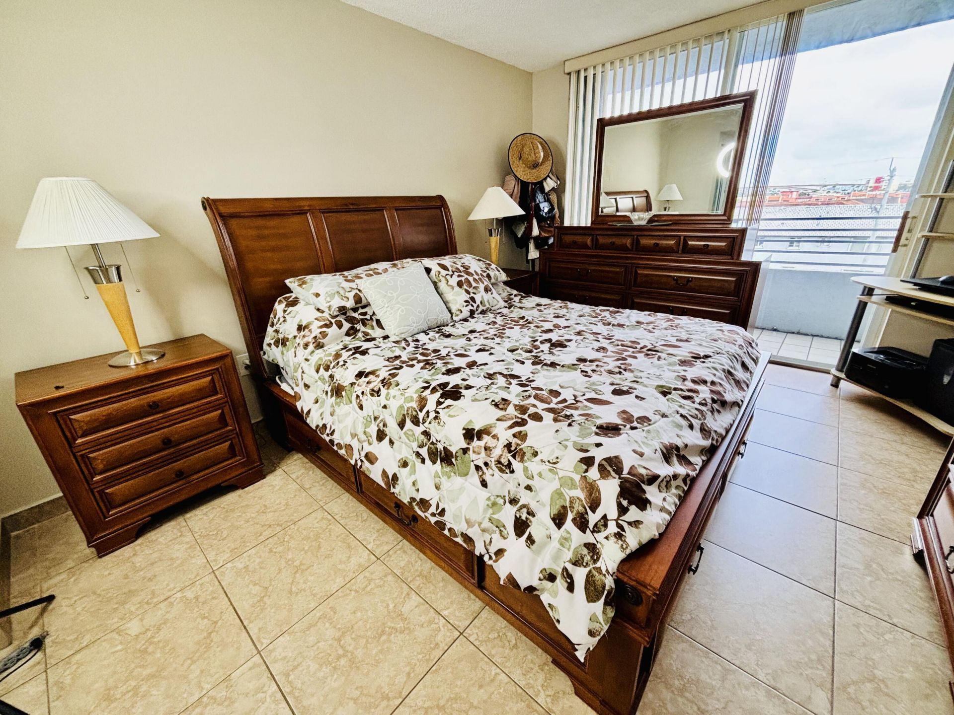 8201 NW 8th Street, Unit 1-509, Miami, FL 33126 Photo