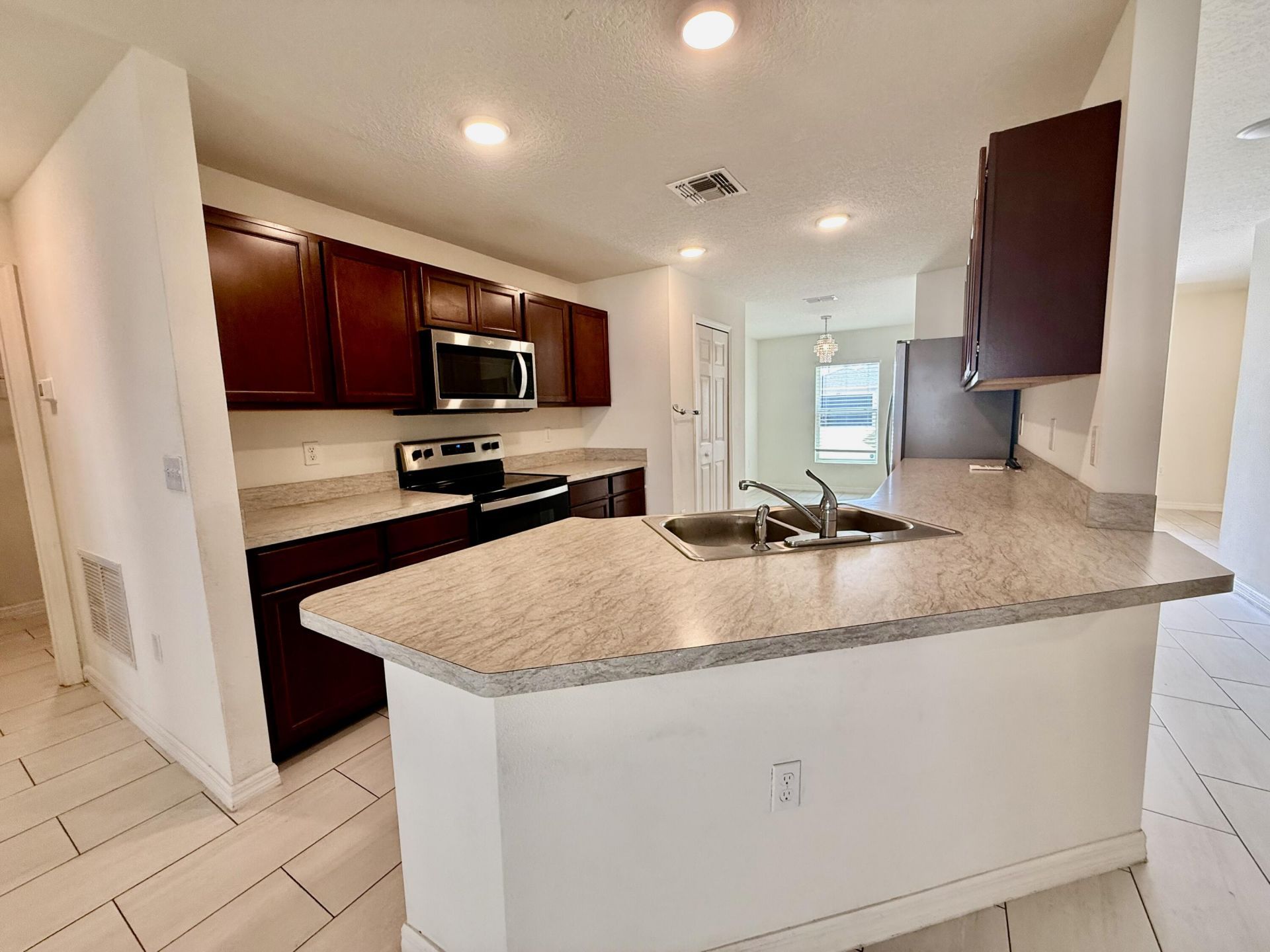 949 SW Fisherman Avenue, Port Saint Lucie, FL 34953 Photo