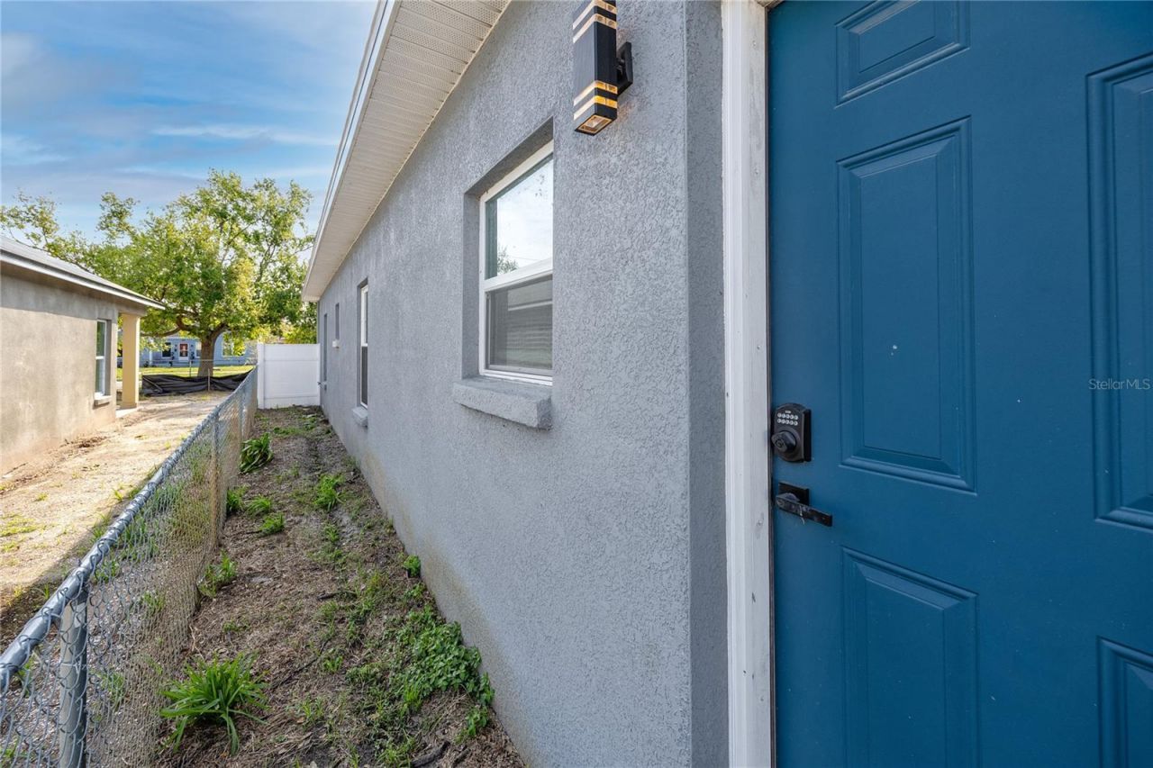 1835 16th Street S, Saint Petersburg, FL 33705 Photo