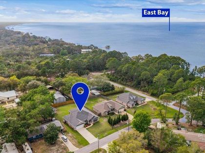 1911 Ladybird Ln Gulf Breeze, FL 32563