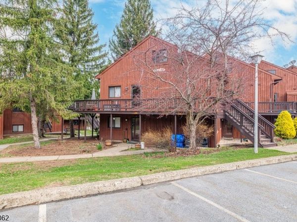 3 Silver Star Ct, Vernon, NJ 07462