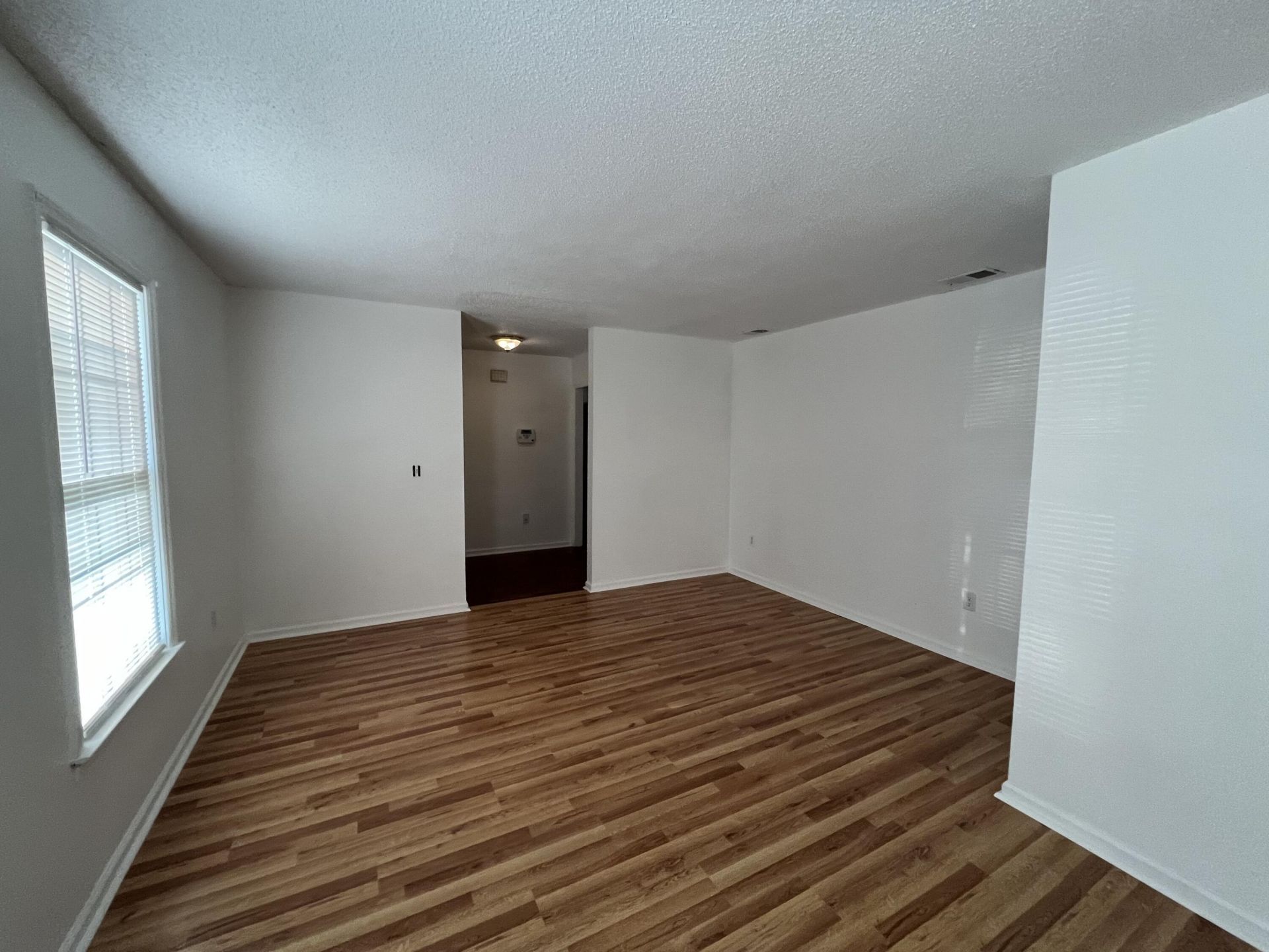 1222 Hampton Drive Photo 4