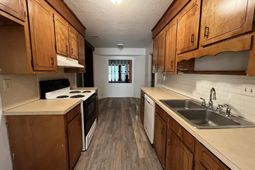 1222 Hampton Drive photo 4