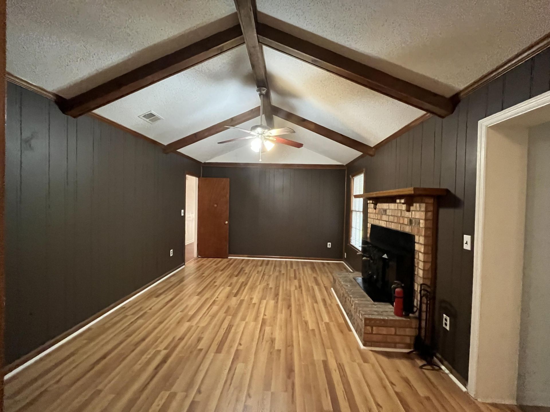 1222 Hampton Drive Photo 6