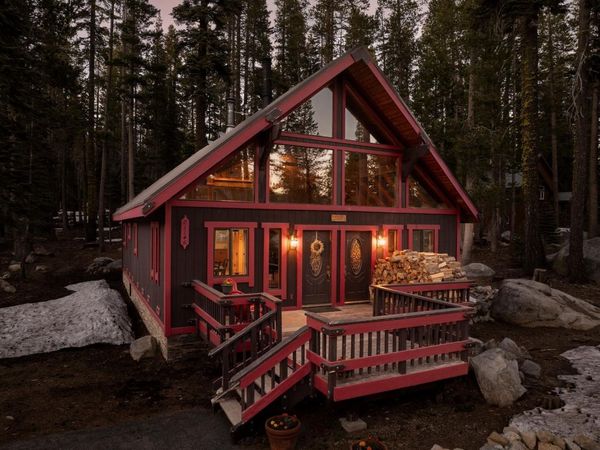 21146 Donner Pass Road, Soda Springs, CA 95728