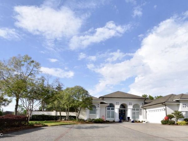 701 Olivia Street, Greenwood, MS 38930