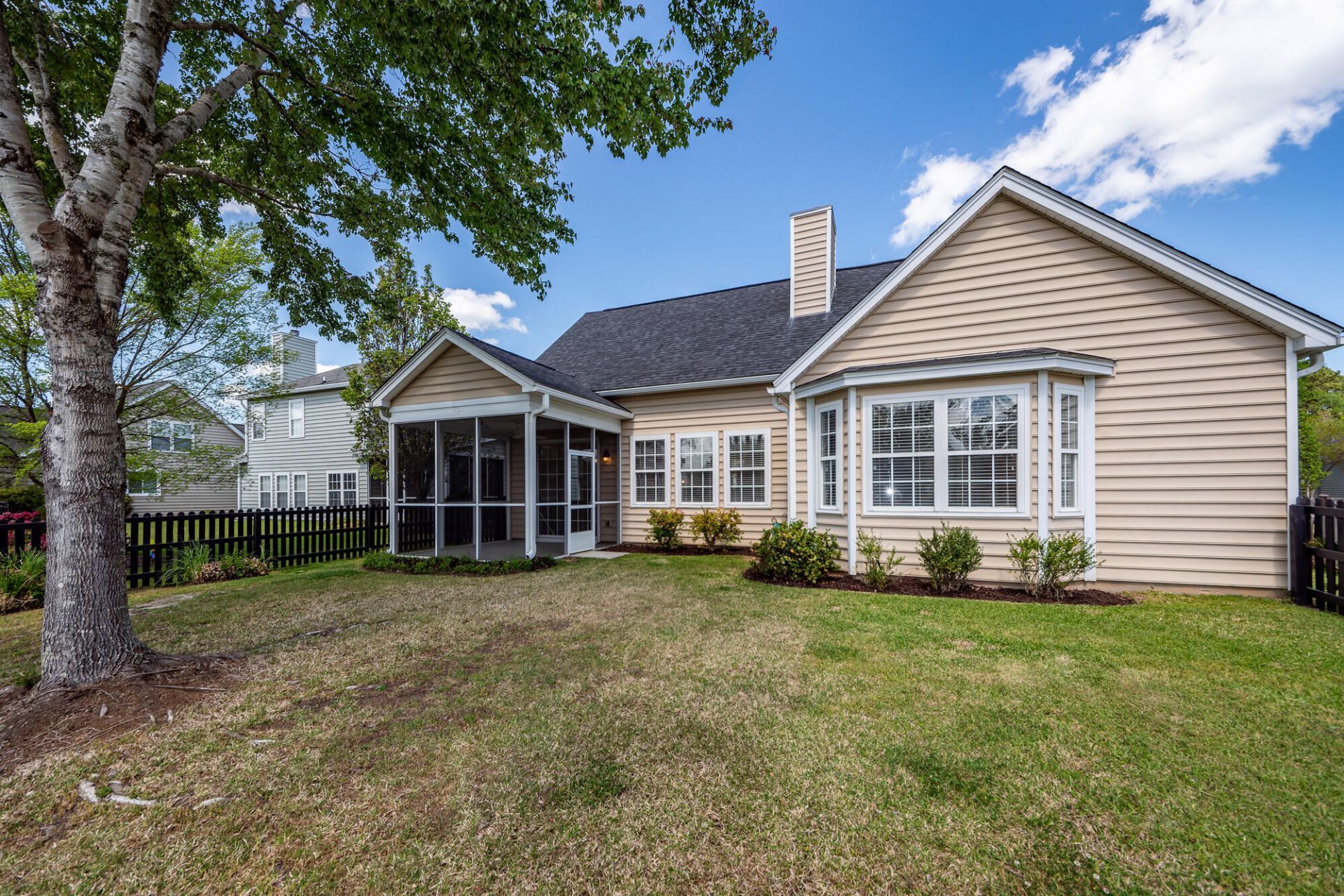 136 Gathering Island Road Photo 28