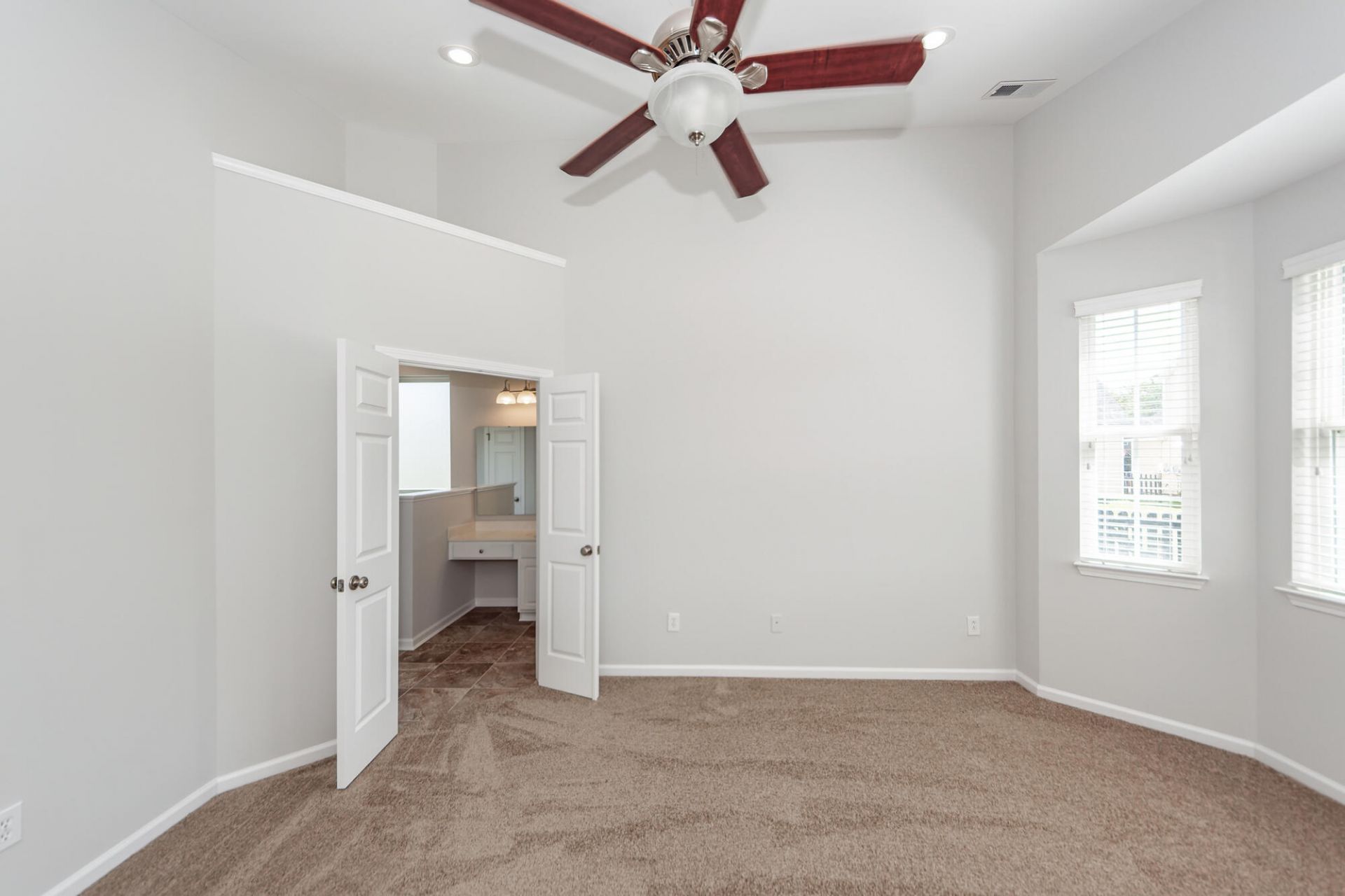 136 Gathering Island Road Photo 34