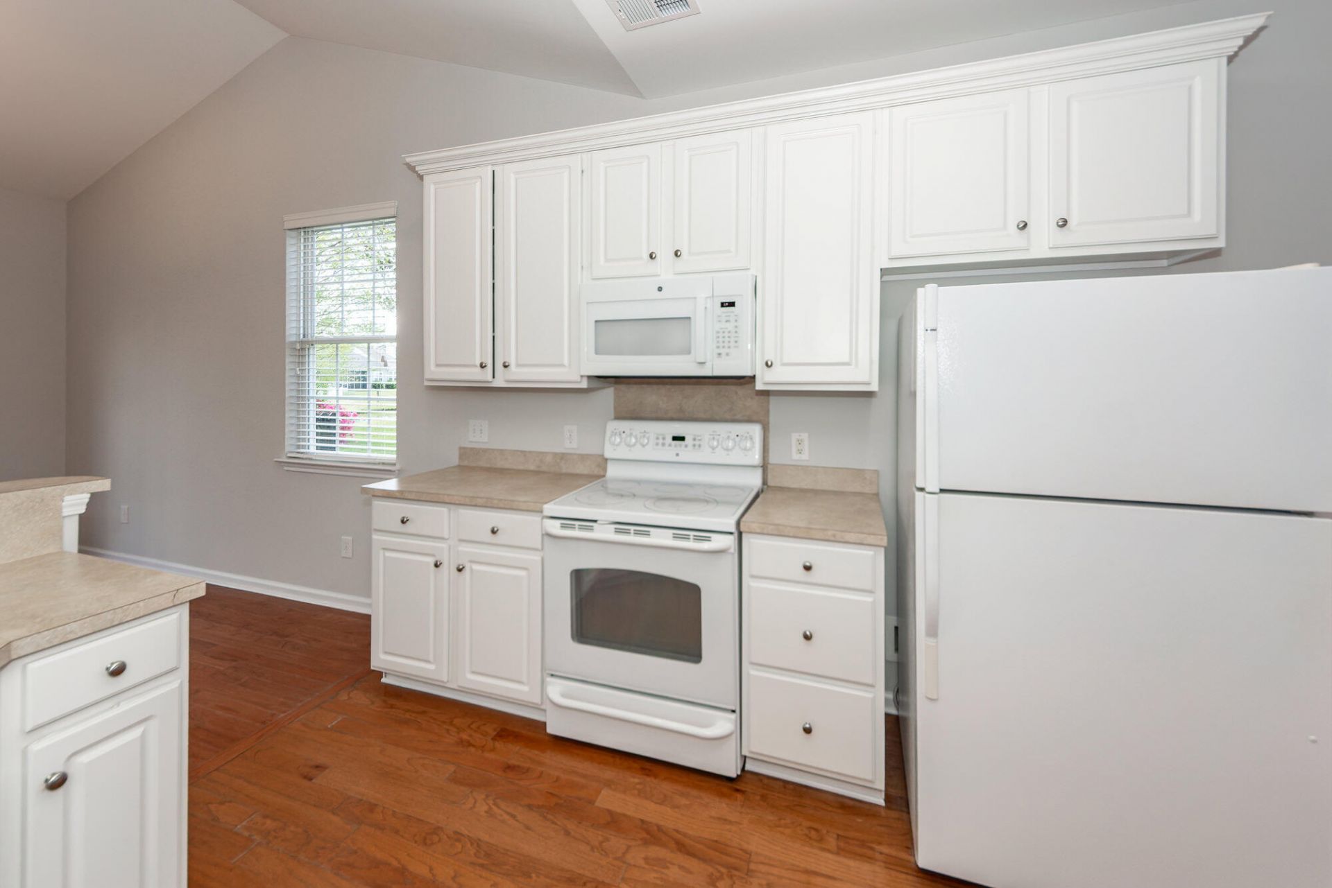 136 Gathering Island Road Photo 8